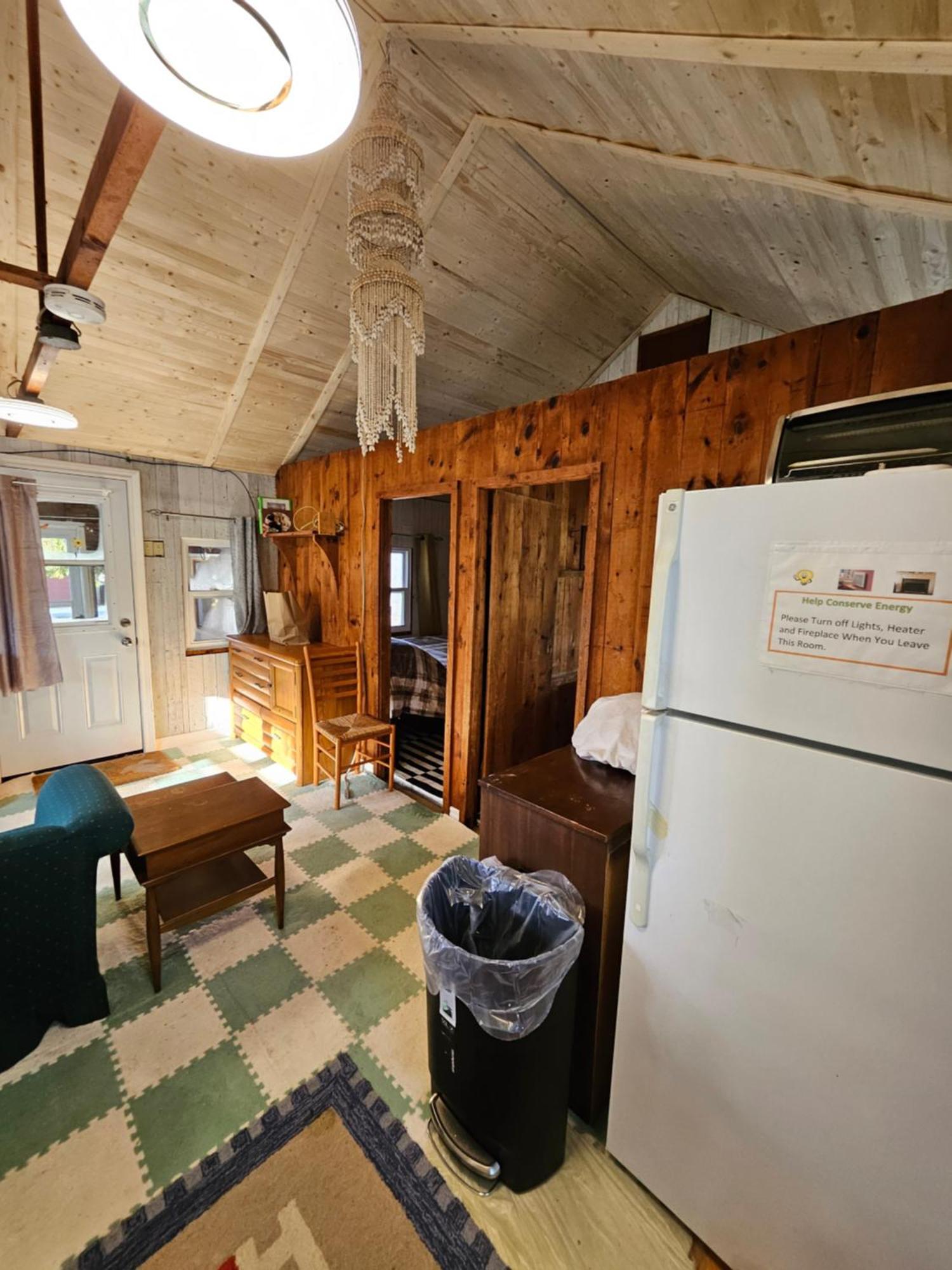 Fun Place With A Sandy Beach For Swimming, Boating, And Fishing, Featuring 3 Available Cabins Fenelon Falls Exterior foto