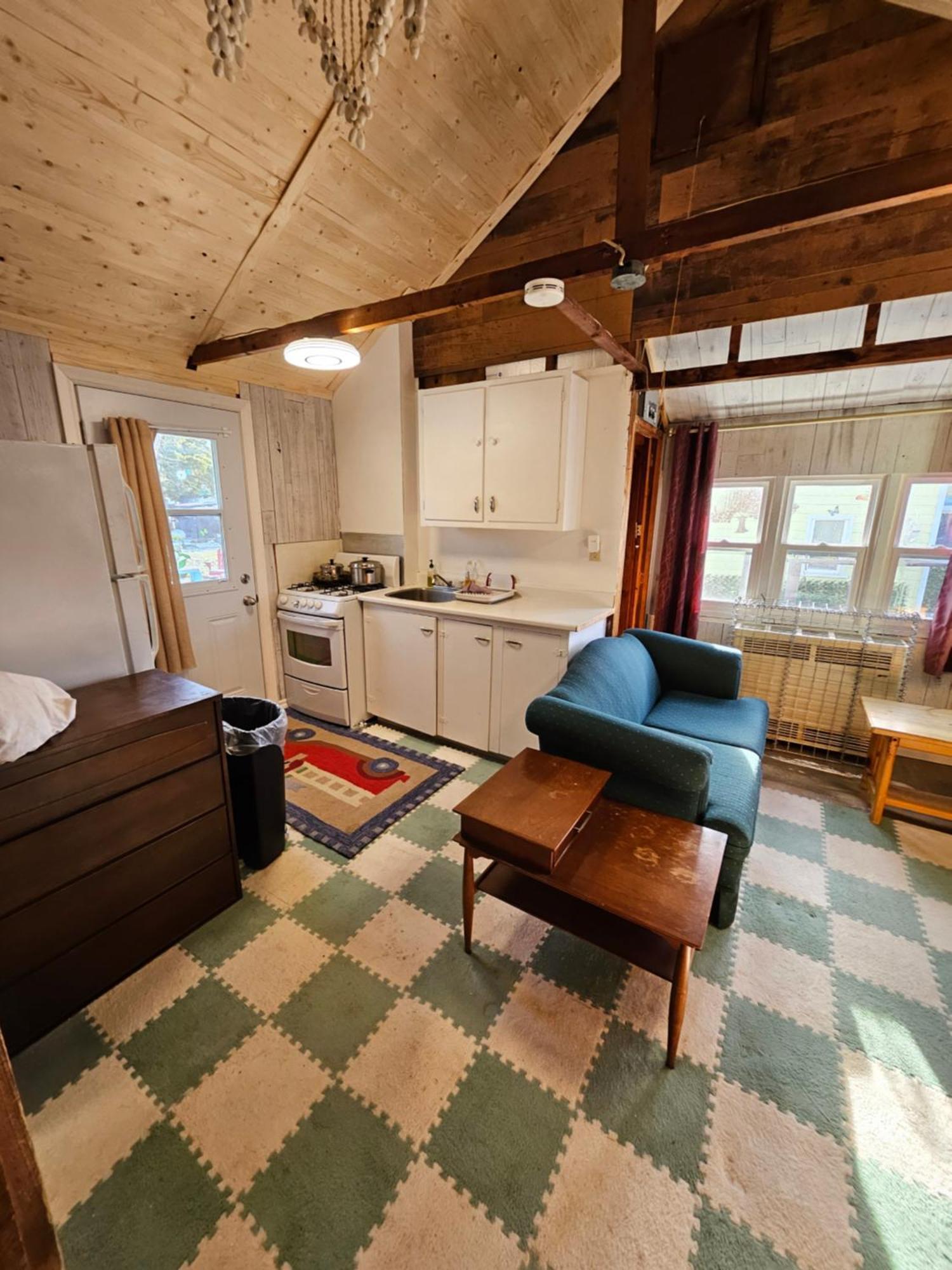 Fun Place With A Sandy Beach For Swimming, Boating, And Fishing, Featuring 3 Available Cabins Fenelon Falls Exterior foto